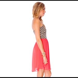 Cantata Strapless Chevron Black/White/Coral Junior Dress Size S EUC